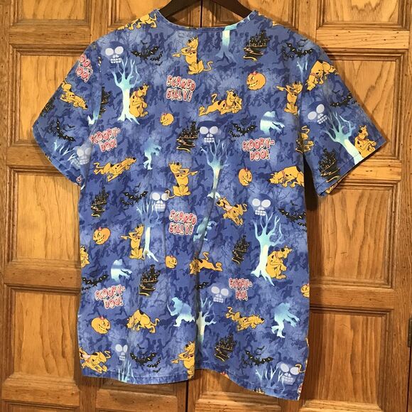Scooby Doo Scared Silly Scrub Top Women’s S Blue Short Sleeve V-Neck 4 Pockets - Picture 7 of 11